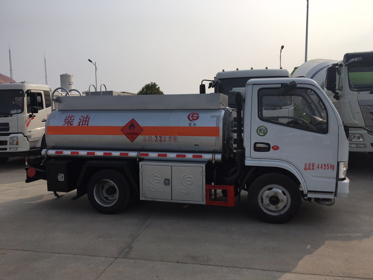 2.3���{�Ƽ���܇�DƬ