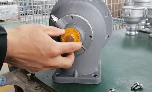 �͹�܇�����y���Q��ײ������