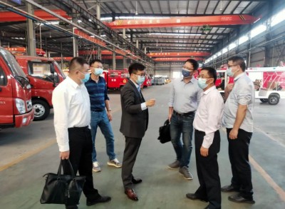 ���Қgӭ�B���ع����y�A�Cе���I(l��ng)��(d��o)һ���W�R���ٿ���ָ��(d��o)