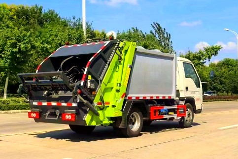 ����С��֮��4.5���{(l��n)�Ɖ��s����܇