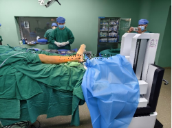 CO接骨機器人牽引下撬撥復位CO外架結(jié)合內(nèi)固定治療Pilon骨折